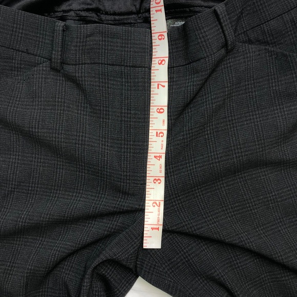Tahari Suit Jacket(10)and Pants(8) - Picture 16 of 16